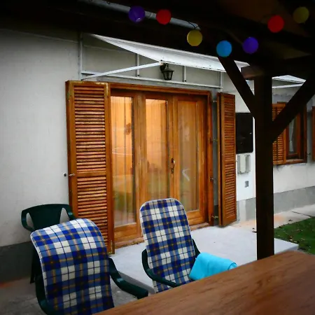 Réka Apartmanház Velence