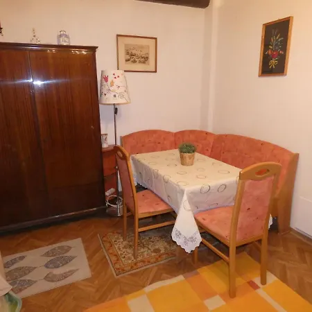 Réka Apartmanház Appartamento *