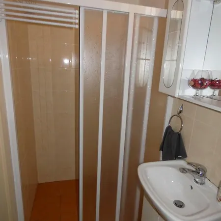 Réka Apartmanház Appartamento *